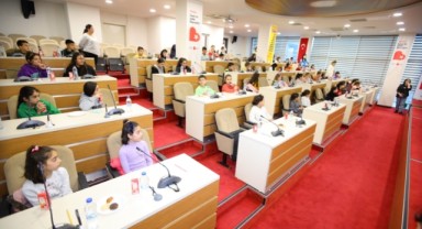 Bayraklı’nın çocukları, “Yarınları biz kuracağız”