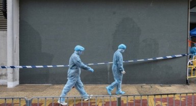 Çin'de karantina faciası: Mühürlenen apartmanda yaşayan kadın 12. kattan düştü
