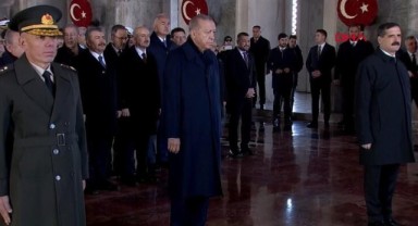 Devlet erkânı Ata’nın huzurunda