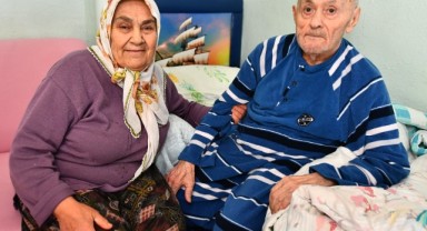 İzmir Büyükşehir Belediyesi’nin evde bakım hizmeti yüzleri güldürüyor
