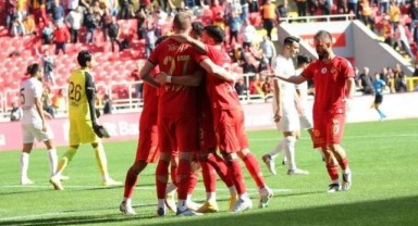 Kupa İzmir derbisine sahne oldu! Turu geçen Göztepe oldu