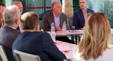 Narlıdere’de muhtarlarla ortak akıl toplantısı