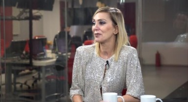 Oyuncu Sibel Gökçe’den korkunç itiraf: 8 yaşında babamın arkadaşı tarafından cinsel istismara uğradım