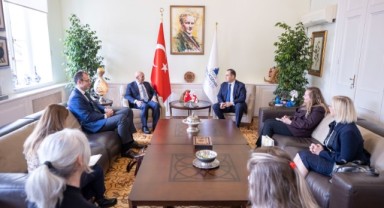 Soyer Gürcistan’ın Ankara Büyükelçisi Giorgi Janjgava’yı ağırladı