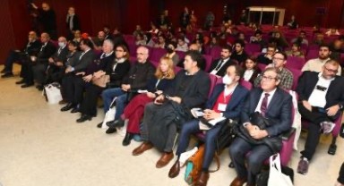 Akdeniz ve İzmir sempozyumu başladı