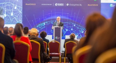 Başkan Soyer Ege Ekonomik Forum’da tarihi kongre için konuştu