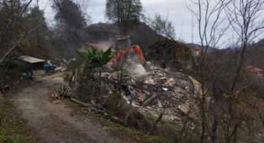 Düzce'de hasar tespiti tamamlandı: Ağır hasarlı 791 yapı yıkılacak