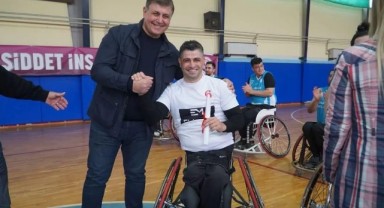 Engel tanımayan sporculardan farkındalık maçı