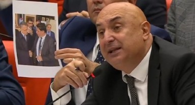 Fuat Oktay'ın 100 kilo eroinle yakalanan Veysel Filiz'le fotoğrafı Meclis'te tartışma çıkardı