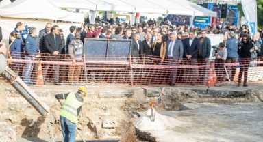 “İzmir’in geleceğini inşa ediyoruz”