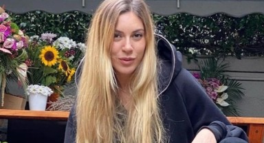 Sinem Kobal gözlerden uzak büyüttüğü kızıyla pozunu paylaştı