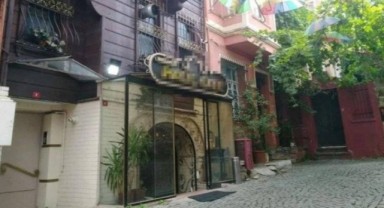 Ünlü kafenin tuvaletinde gizli kamera bulundu
