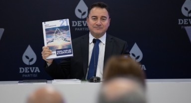 Babacan: ‘Hedefimiz tam demokrasi’