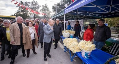 Başkan Soyer: “Baharın da siyasetin de yalancısına inanmayın”