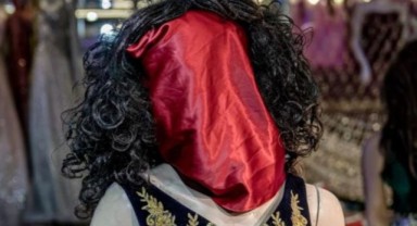 Taliban'ın yeni uygulaması: Cansız mankenlerin başı poşetle örtülüyor