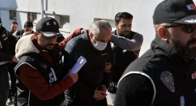 Adana’da depremlerde yıkılan binalarla ilgili 5 kişi tutuklandı