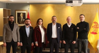 Aslanoğlu'ndan İzmir Kulüplerine Dayanışma Ziyareti