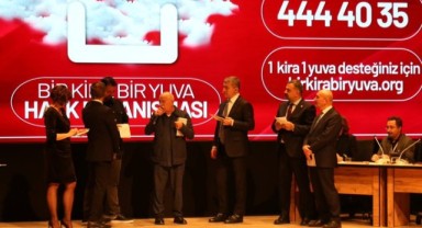 Aslanoğlu’ndan tarihi geceye katılanlara duygusal mesaj