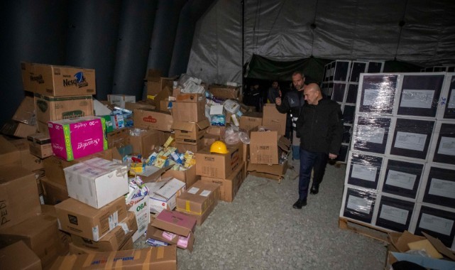 Başkan Soyer Hatay'da koordinasyon merkezinde