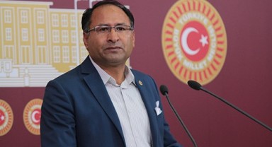 “Çadırsız kalan halk kamyon kasalarında yaşam savaşı veriyor”