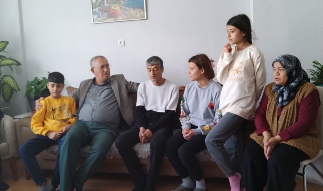 CHP'li Sertel İzmir'e sığınan depremzedeleri ziyaret etti