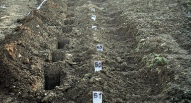 Deprem mezarlığında numaralı hayatlar…