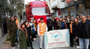 Ege'de Oluşum Derneği Depremzedeleri Yalnız Bırakmıyorf