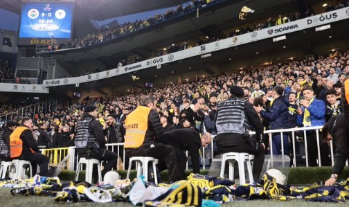 Fenerbahçe - Konyaspor maçında büyük tepki! Kadıköy