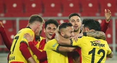 İzmir takımlarına teknik direktör dayanmıyor! İlk yol ayrımı Göztepe'de oldu...