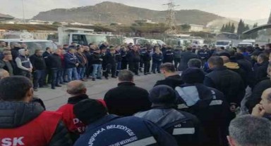 Karşıyaka Belediyesi'nde maaş krizi iş bıraktırdı