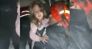 Küçük Umay, hamile annesi ve babası birlikte enkazdan çıkarıldı