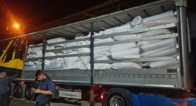Menemen Belediyesi'nden deprem bölgesine çadır desteği