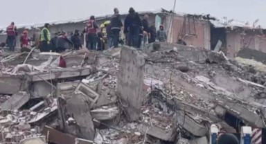 Malatya'da 15 sporcu enkaz altında kaldı