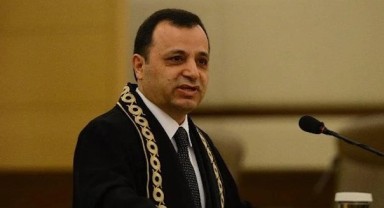 Zühtü Arslan yeniden AYM Başkanı