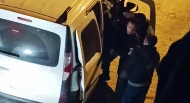 Alkollü araç sürerken yakalandı, polisleri boks maçına davet etti!