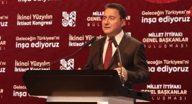 Babacan’ın Kılıçdaroğlu’na hitabı salondan büyük alkış aldı