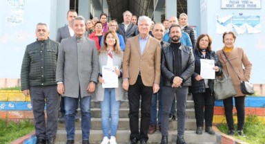 Başkan Engin’den pazar esnafına ziyaret