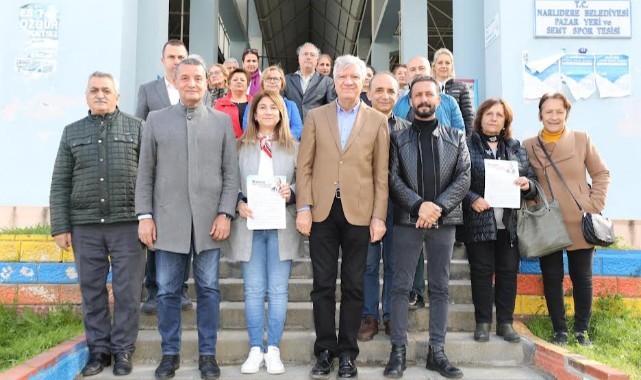 Başkan Engin’den pazar esnafına ziyaret