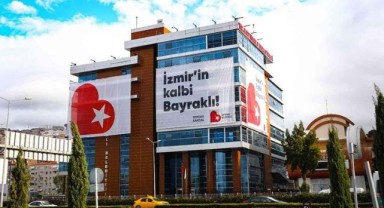 Bayraklı Meclisi'nde