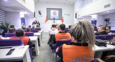 Buca’da depremin gerçek yüzü tartışıldı