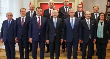 CHP, büyükşehir belediye başkanlarının Meral Akşener ile görüşeceği iddiasını yalanladı