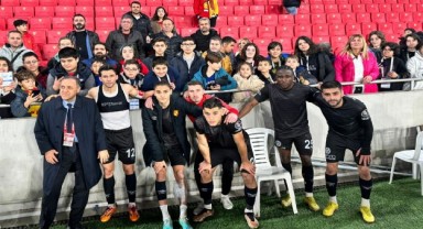 Depremzede çocuklar Göztepe maçını izledi