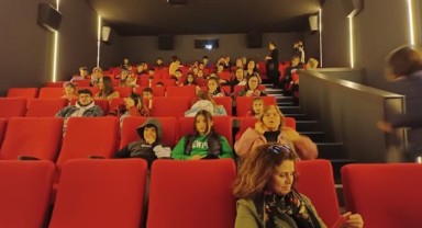 Depremzede Çocuklara Sinema Terapisi