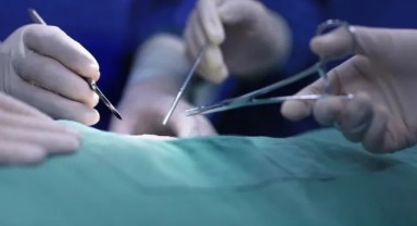 Devlet hastanesinde büyük skandal: Sünnet için hastaneye götürülen çocuğun ameliyatla bademciklerini aldılar!