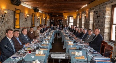 Soyer'den başkanlarla 'Asansör' zirvesi! Dirençli kent için önemli hamle!