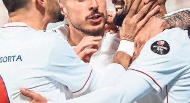 İzmir Altınordu- Göztepe derbisini bekliyor