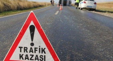 İzmir'de trafik kazası: 2 kişi yaşamını yitirdi, 1 kişi yaralandı