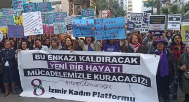 İzmirli kadınlar sokaktan seslendi: ‘Hükümet istifa!’