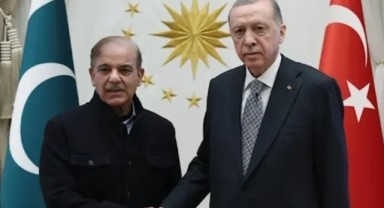 Pakistan’da Türkiye’ye yapılan deprem yardımıyla ilgili kriz sürüyor: Ünlü gazeteciye yasak geldi 