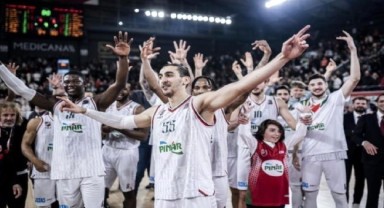 Pınar Karşıyaka, lideri ağırlıyor!